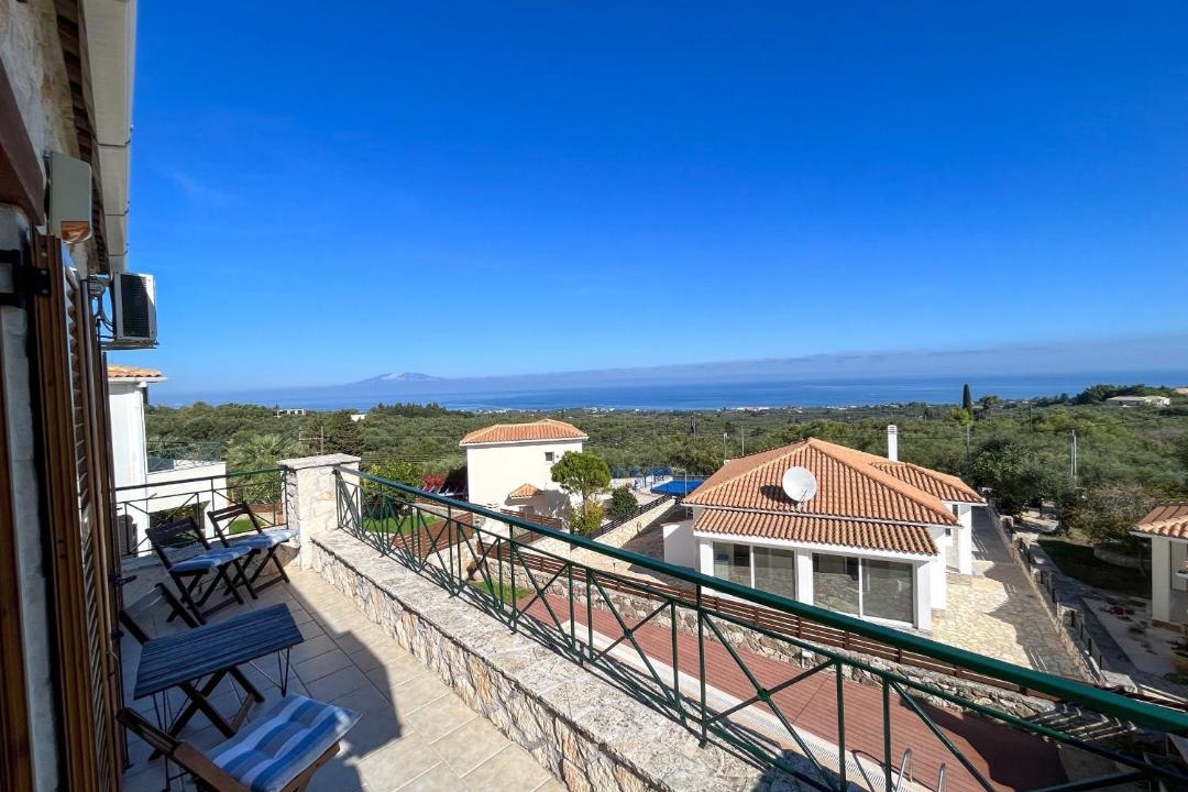 Photo of Patio Balcony in Tragaki