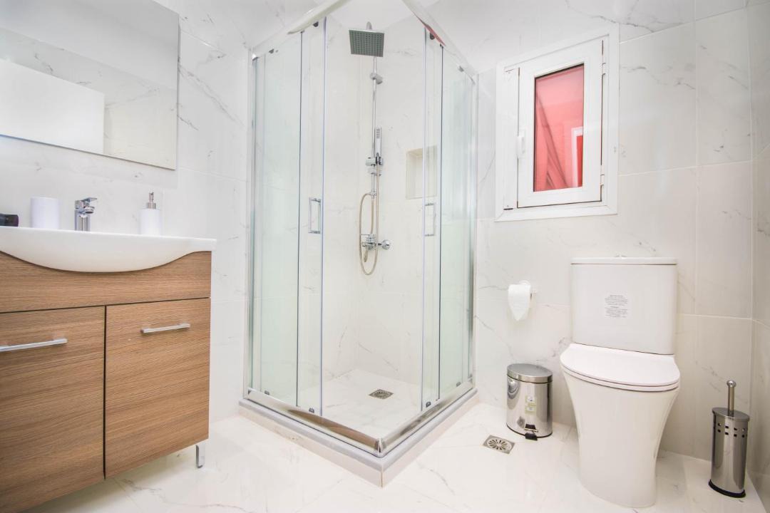 Photo of Bathroom in Ipsos