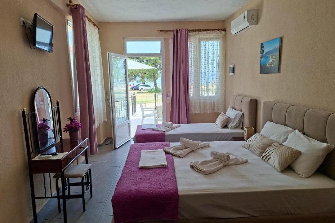 Photo of Others in Skala Rachoniou