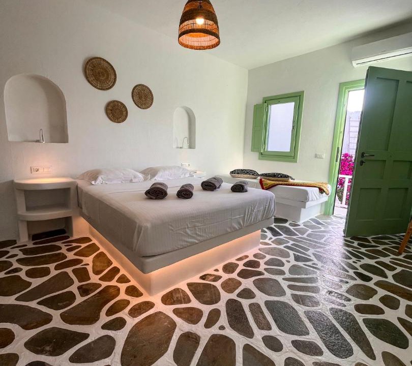 Photo of Bedroom in Folegandros Town