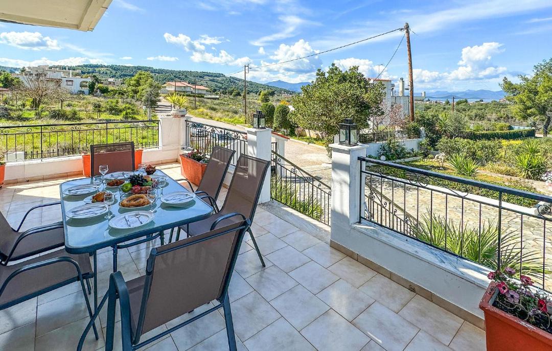 Photo of Patio Balcony in Theologos