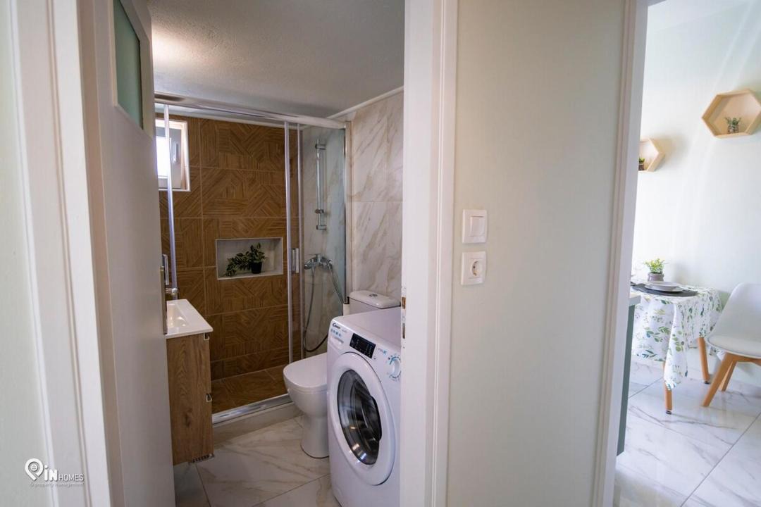 Photo of Bathroom in Aigaleo