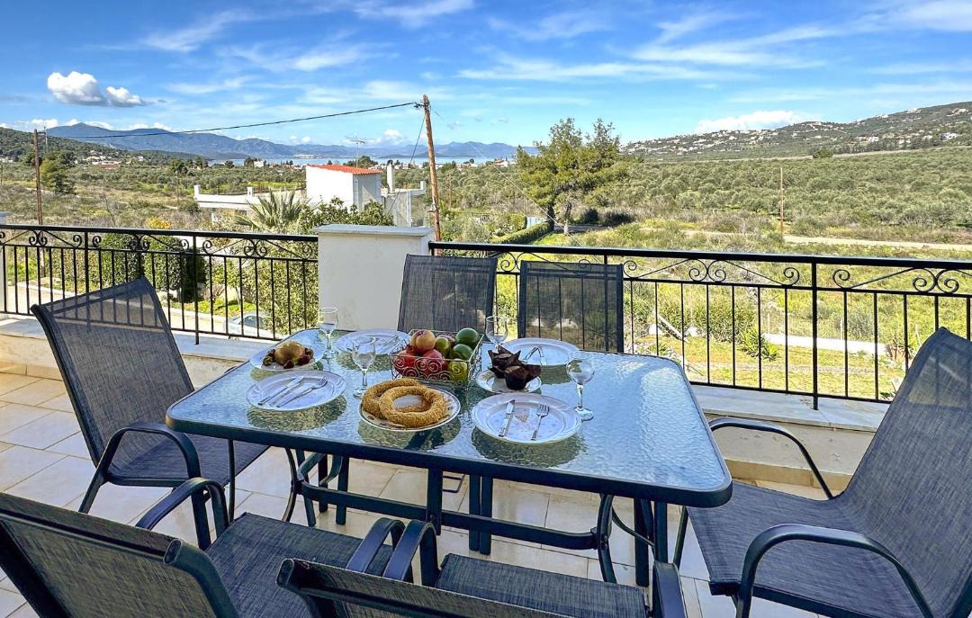 Photo of Patio Balcony in Theologos