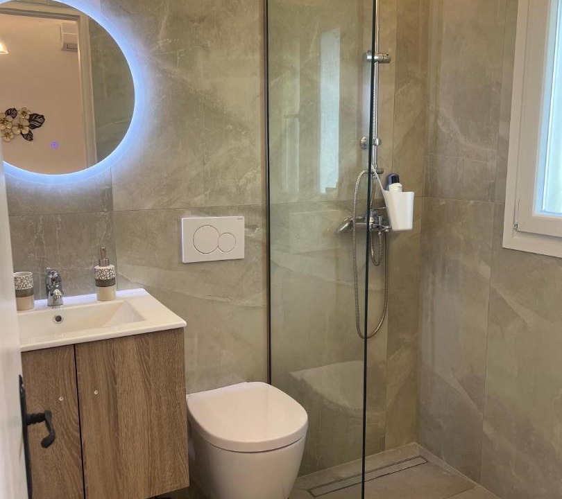 Photo of Bathroom in Ipsos