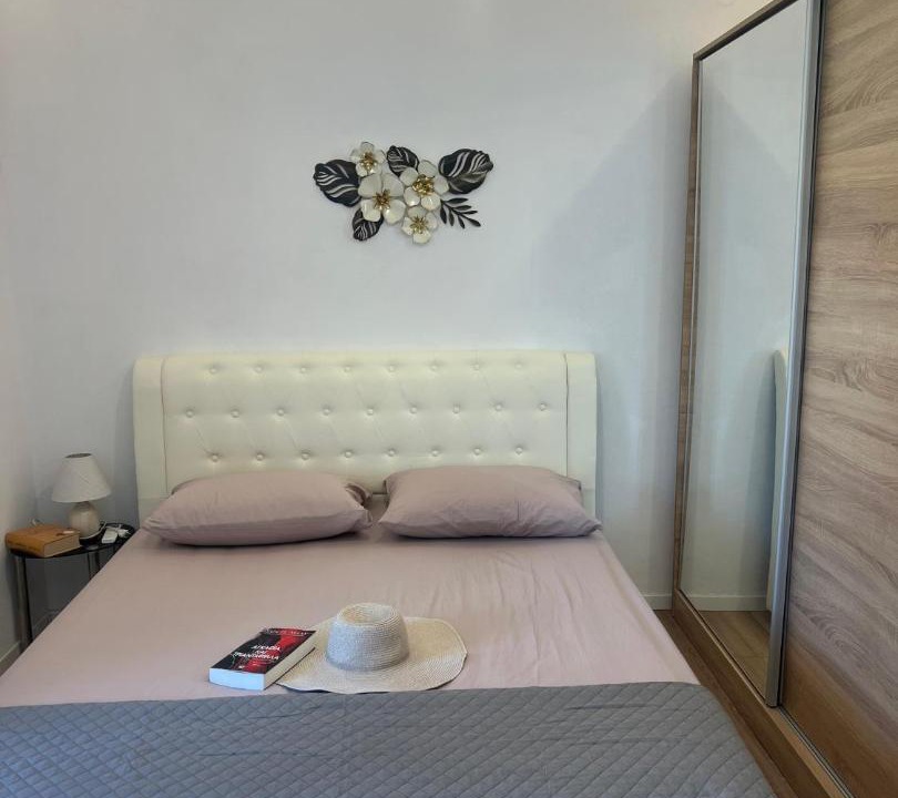 Photo of Bedroom in Ipsos