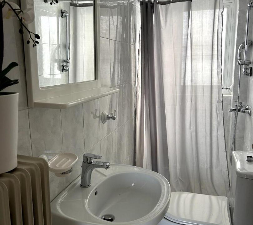 Photo of Bathroom in Argyroupoli