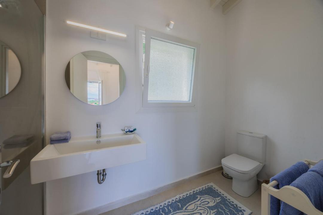 Photo of Bathroom in Apraos