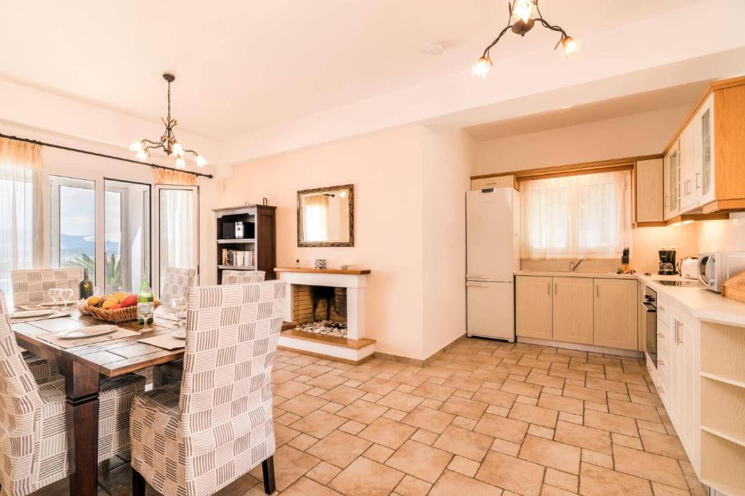 Photo of Kitchen in Petaleia