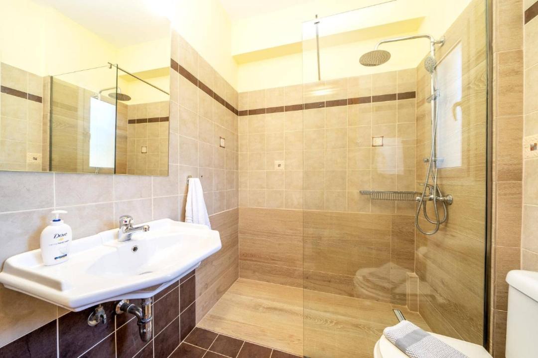Photo of Bathroom in Skala