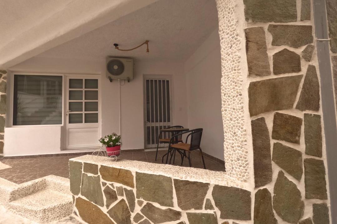 Photo of Patio Balcony in Foinikounta