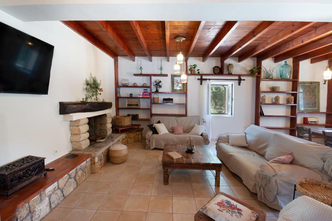 Photo of Livingroom in Koutsi