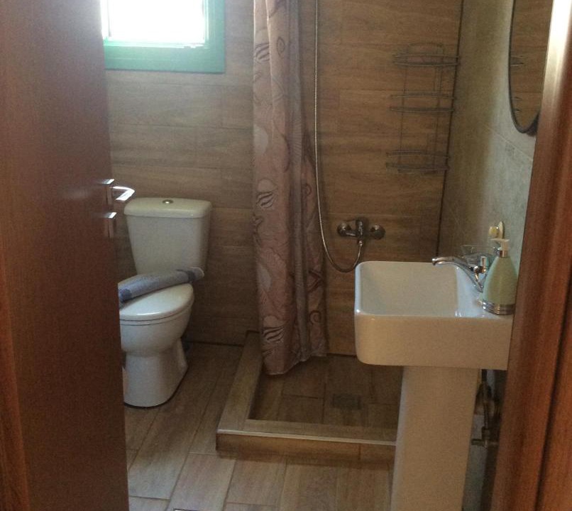 Photo of Bathroom in Omales