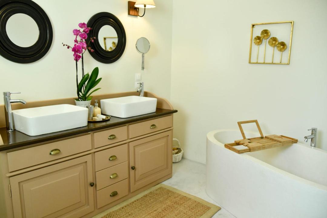 Photo of Bathroom in Melikia