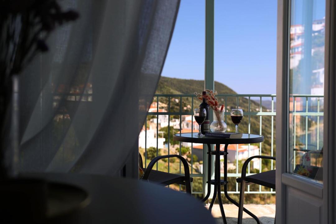 Photo of Patio Balcony in Glossa