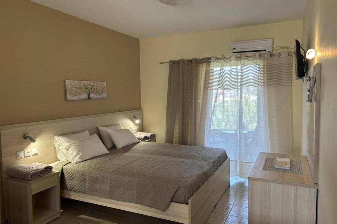 Photo of Bedroom in Agios Stefanos Avliotes