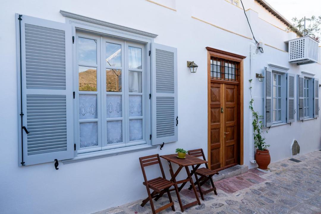 Photo of Others in Hydra