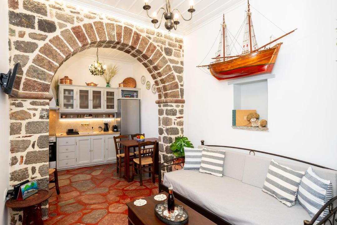 Photo of Others in Hydra