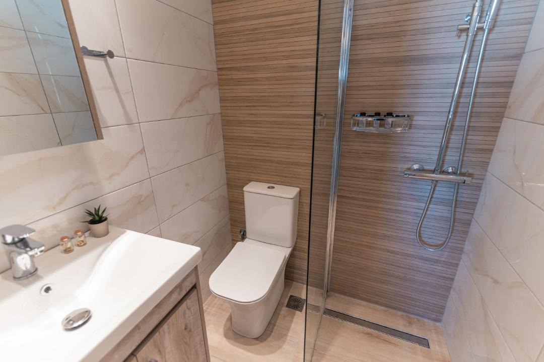 Photo of Bathroom in Lambi