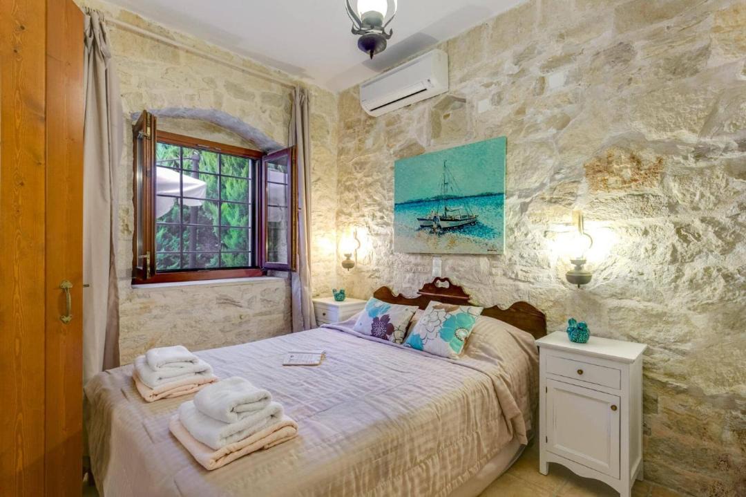 Photo of Bedroom in Kato Gouves
