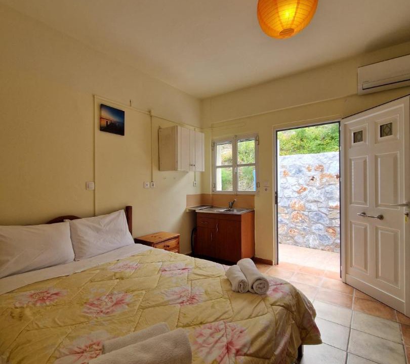 Photo of Bedroom in Armenoi