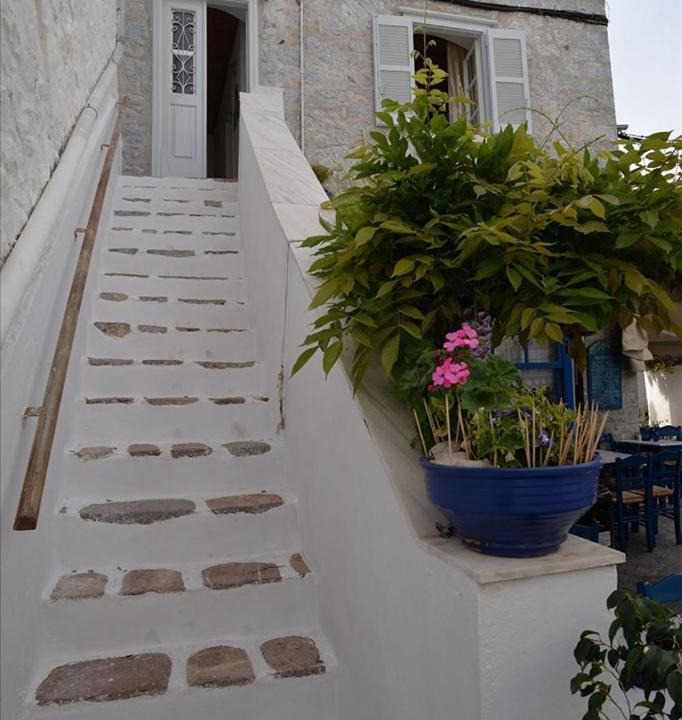 Photo of Others in Hydra