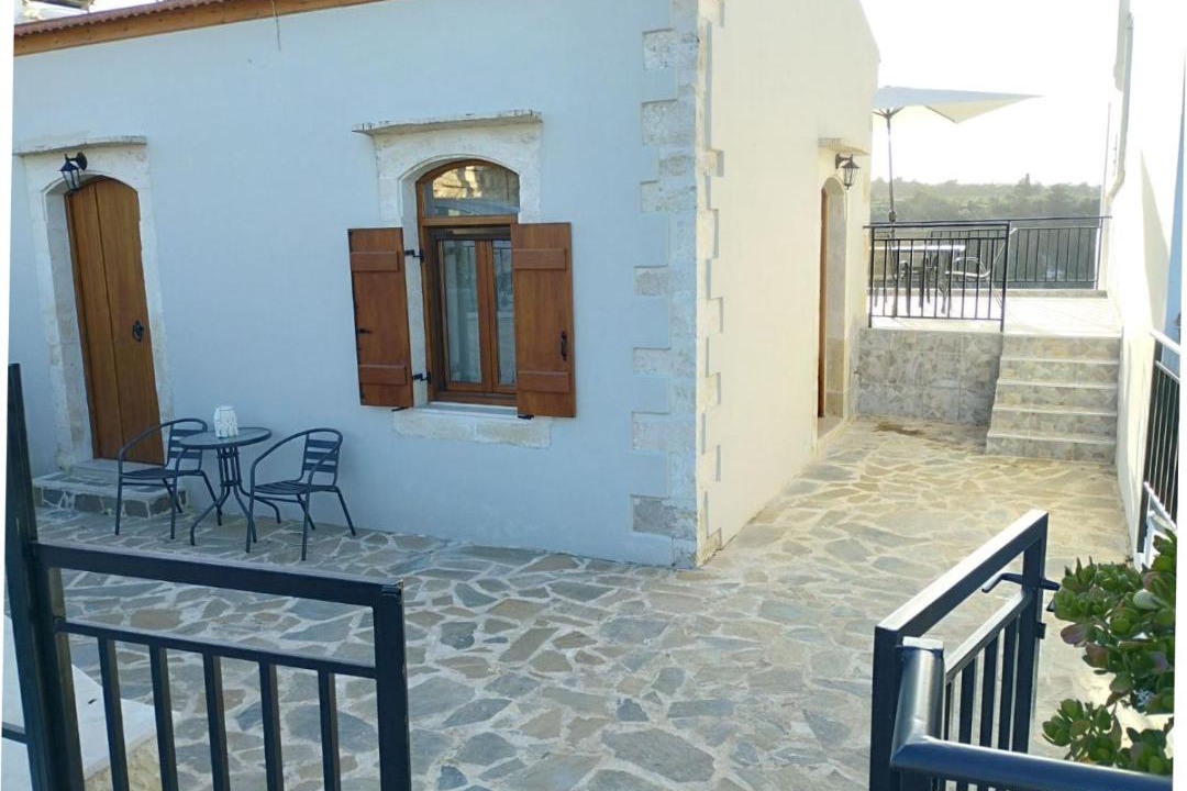 Photo of Patio Balcony in Margarites
