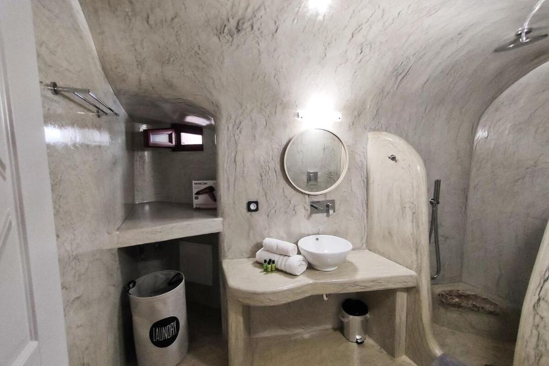 Photo of Bathroom in Emporio