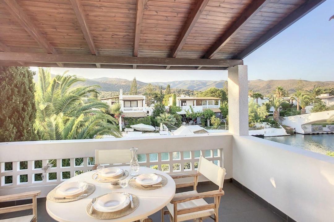Photo of Patio Balcony in Plepi