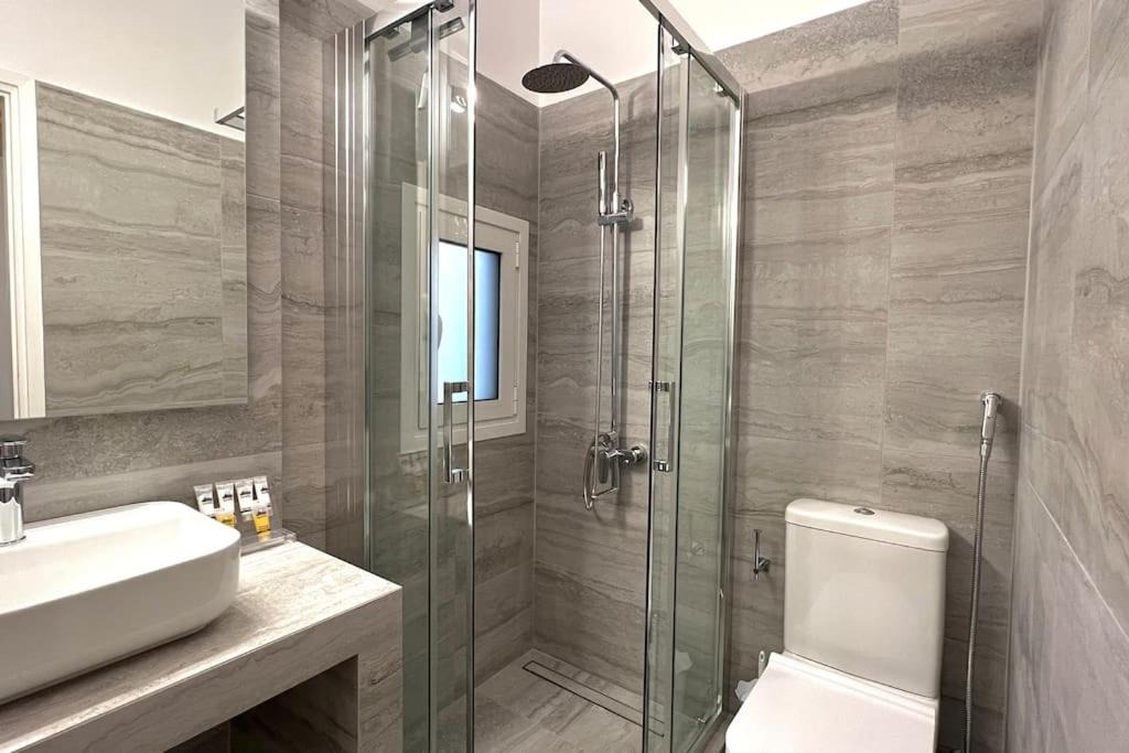 Photo of Bathroom in Perdhika