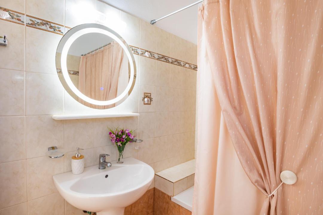 Photo of Bathroom in Lefkos