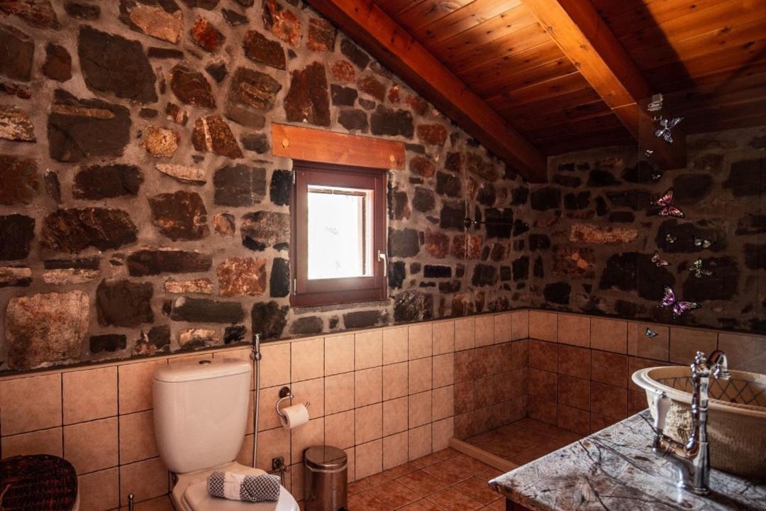 Photo of Bathroom in Milatos