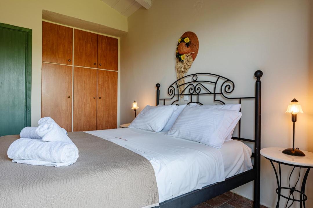 Photo of Bedroom in Alonia