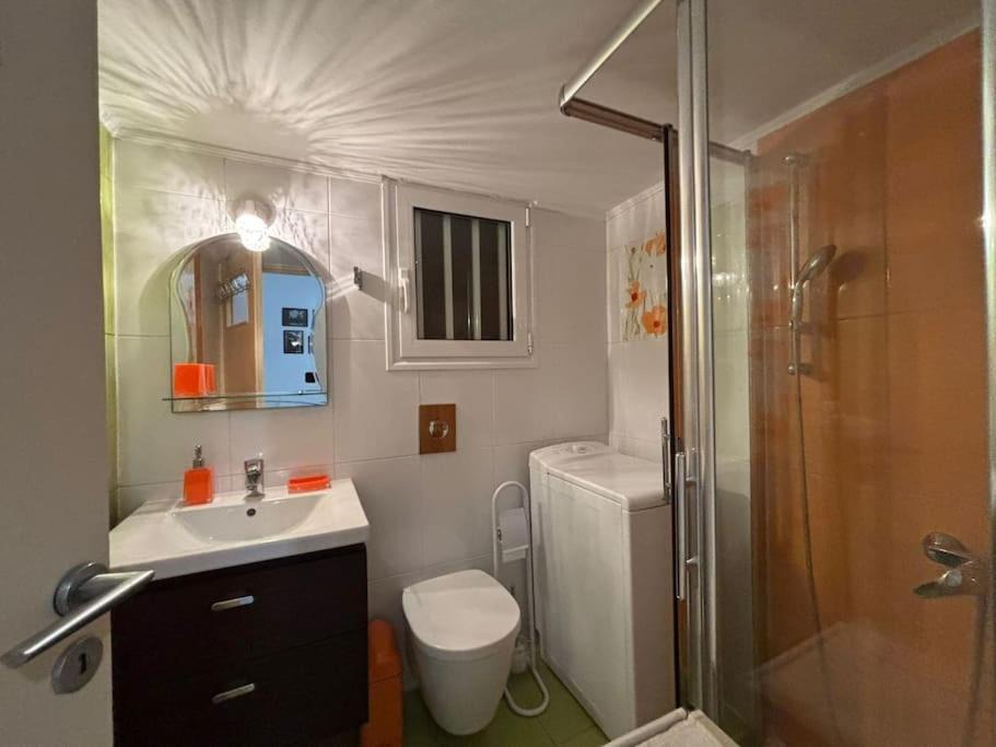 Photo of Bathroom in Pangrati