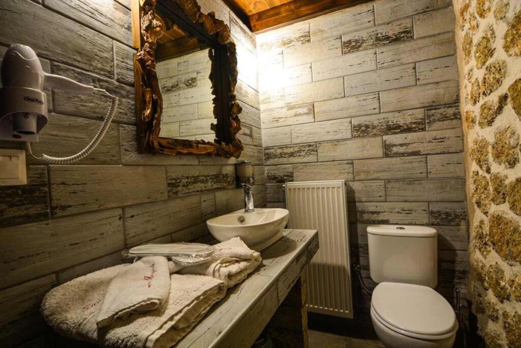 Photo of Bathroom in Synikia Mesi Trikalon