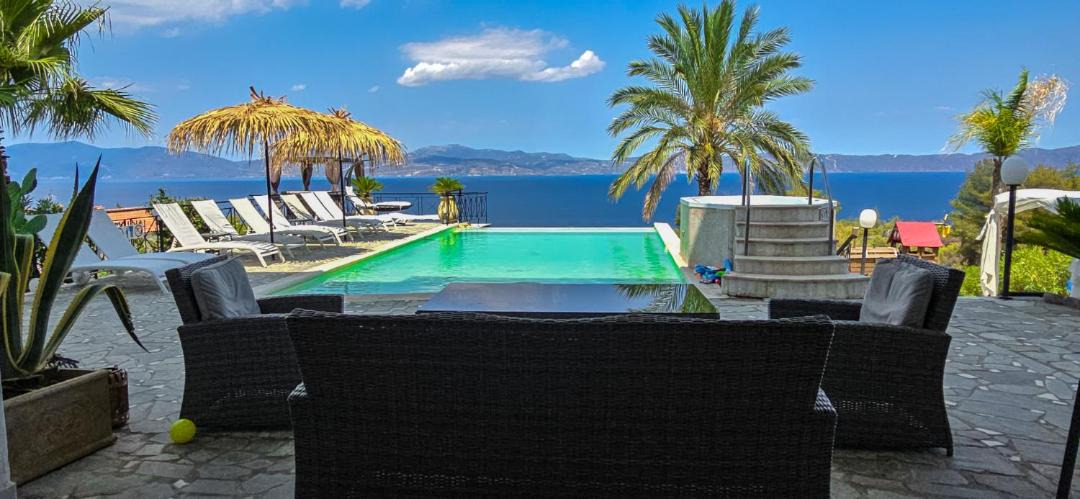 Photo of Patio Balcony in Theologos