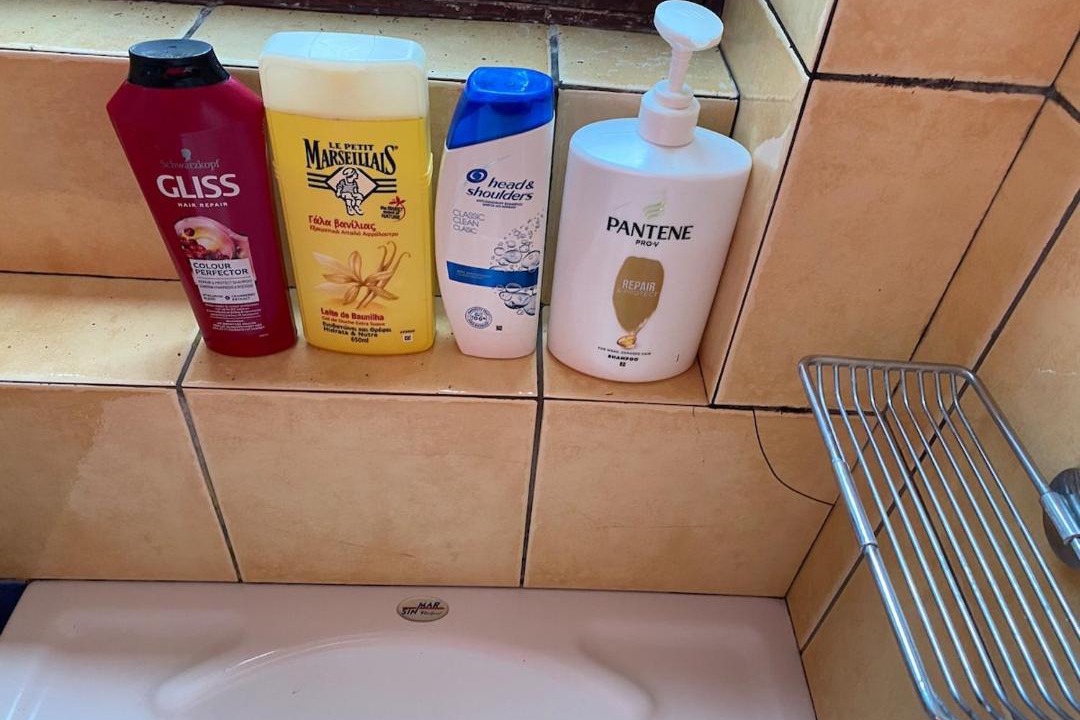 Photo of Bathroom in Galatsi