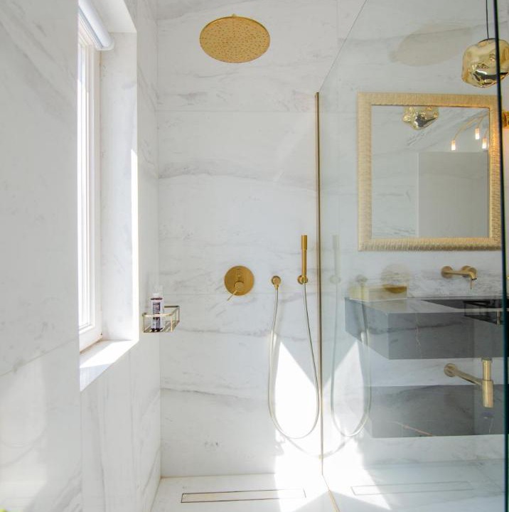 Photo of Bathroom in Ios
