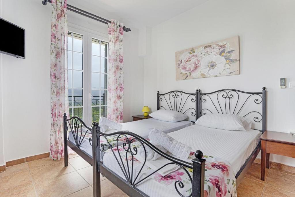 Photo of Bedroom in Parisata