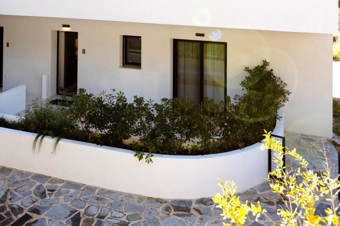 Photo of Others in Mikros Gialos