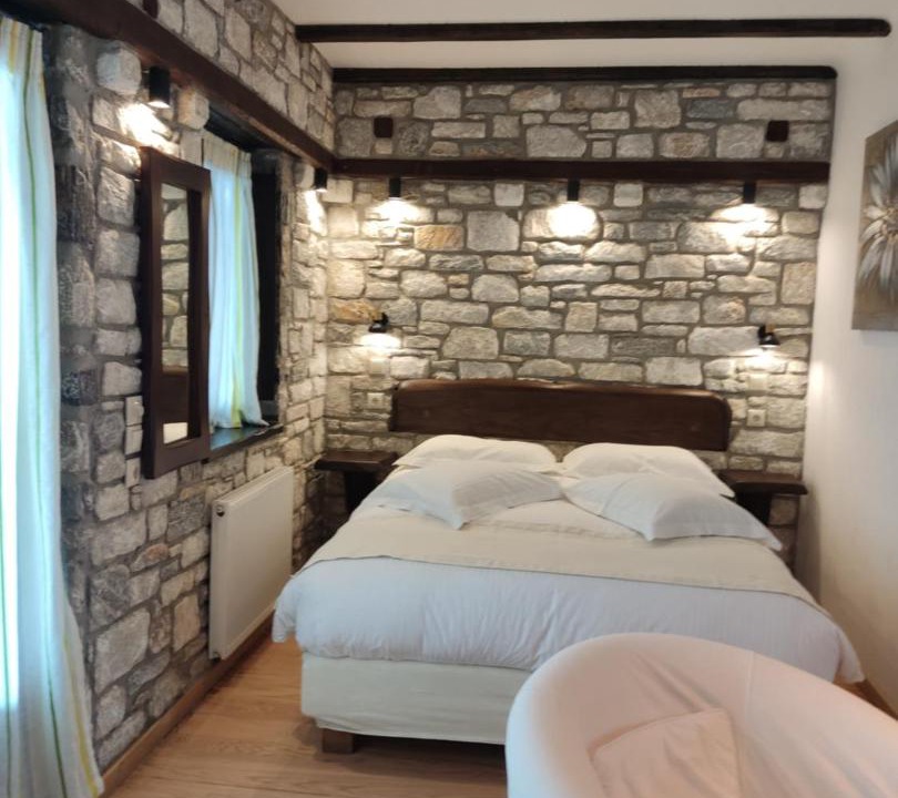 Photo of Bedroom in Mouresi