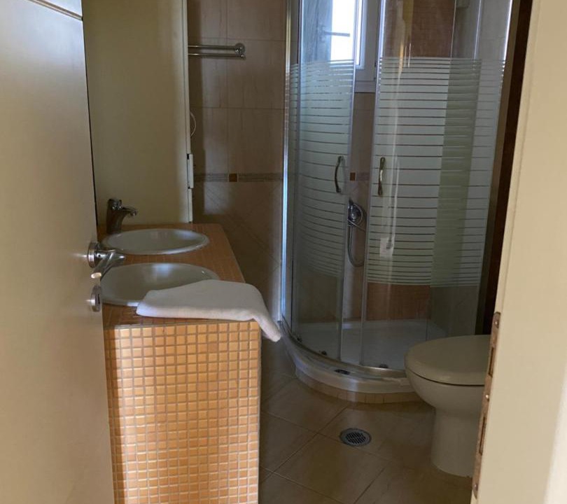 Photo of Bathroom in Ipsos
