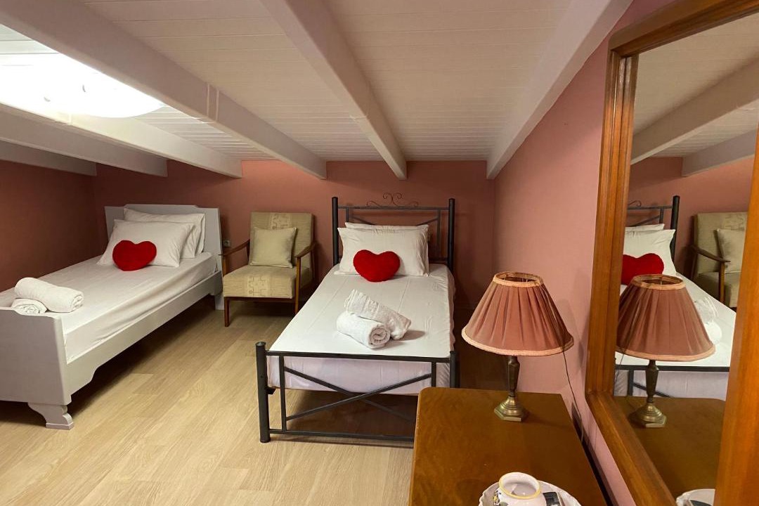 Photo of Bedroom in Ipsos