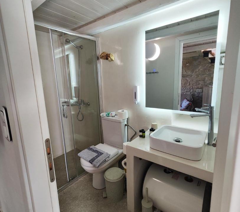 Photo of Bathroom in Lakka