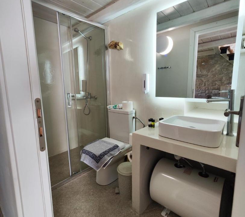 Photo of Bathroom in Lakka