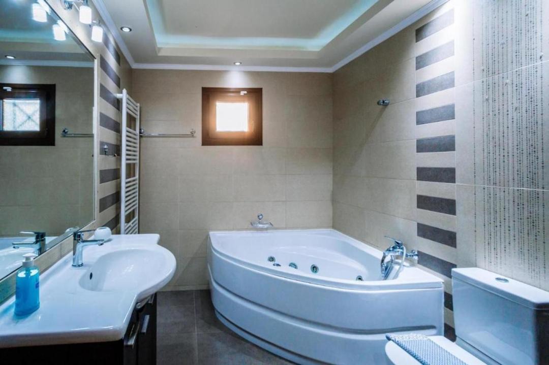 Photo of Bathroom in Kalpaki
