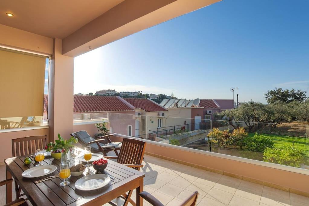 Photo of Patio Balcony in Makrys Tichos
