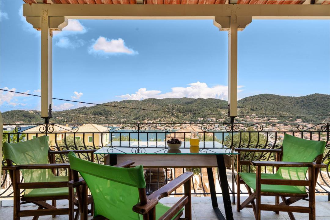 Photo of Patio Balcony in Vathy