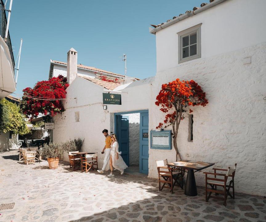 Photo of Others in Hydra