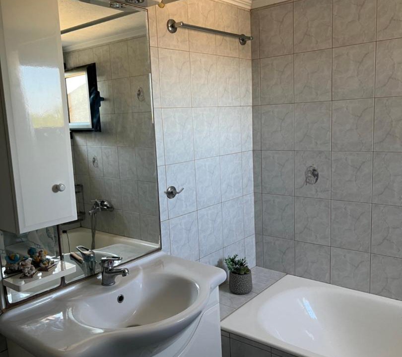 Photo of Bathroom in Varos