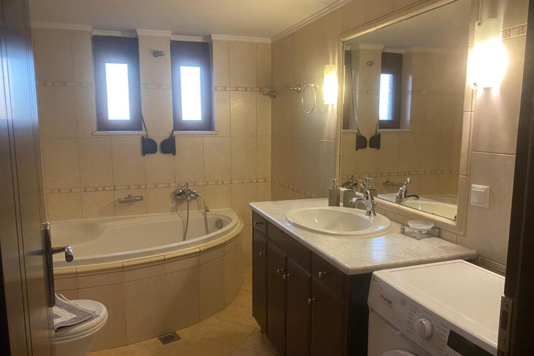 Photo of Bathroom in Platanos